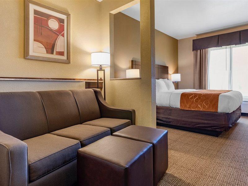Comfort Suites Airport South Montgomery Bagian luar foto