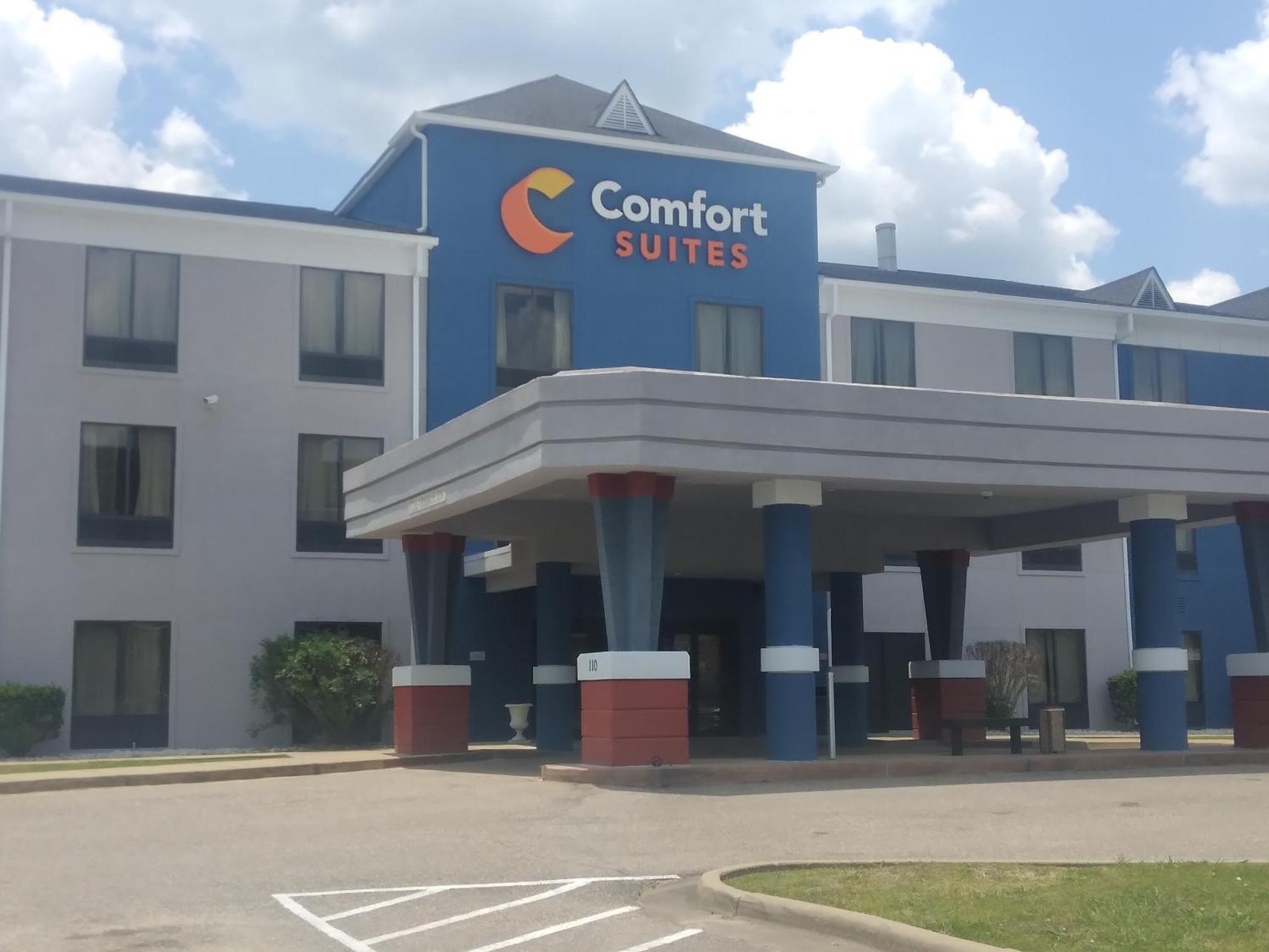 Comfort Suites Airport South Montgomery Bagian luar foto