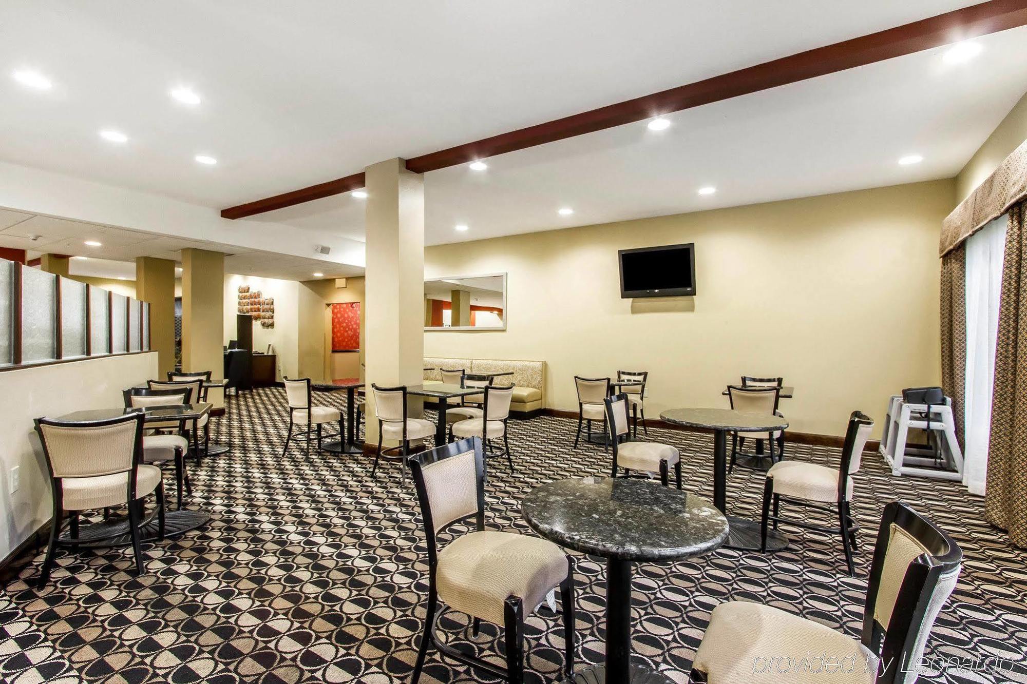 Comfort Suites Airport South Montgomery Bagian luar foto